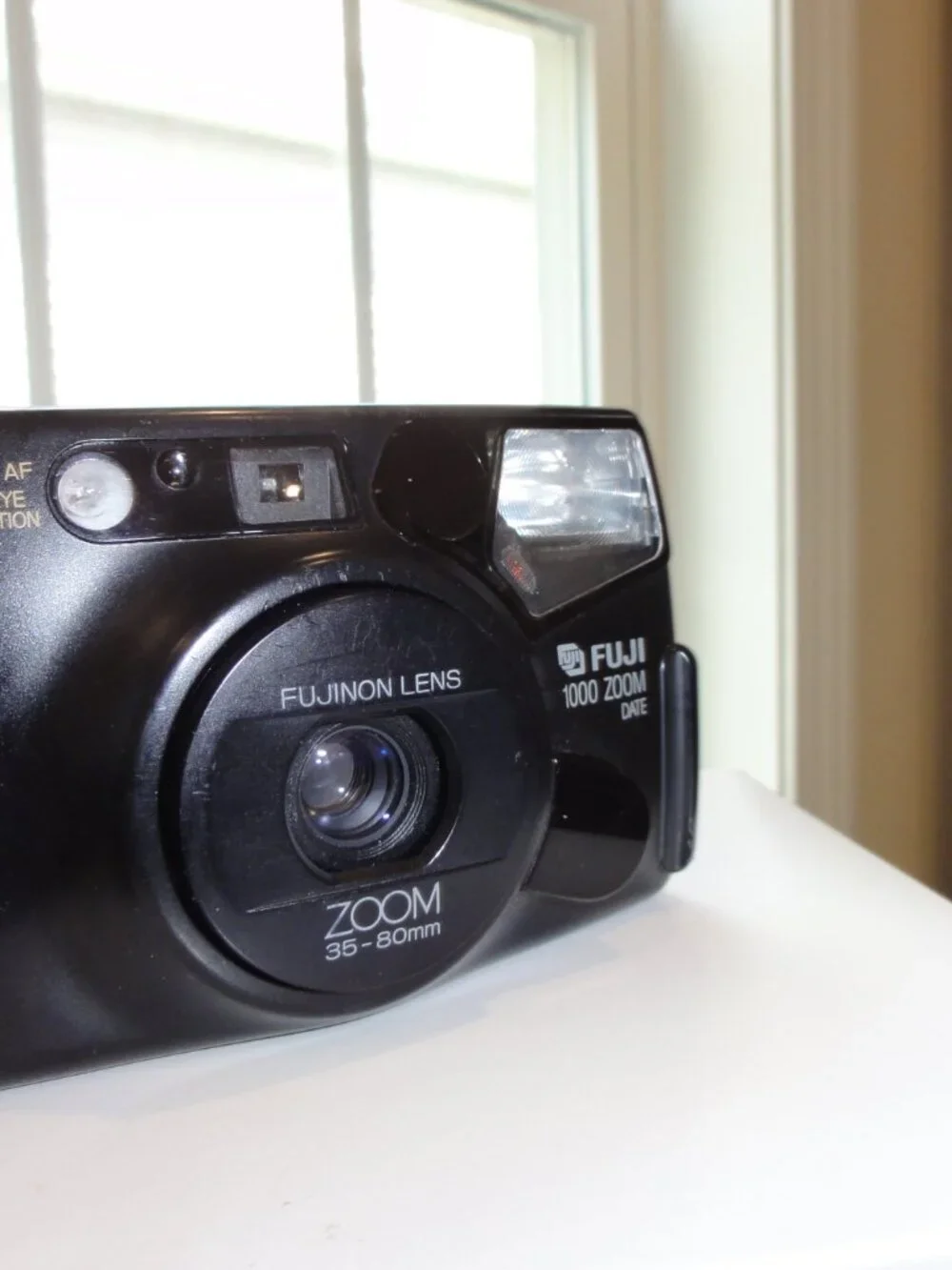 FUJI Discovery 1000 Zoom Date 35-80mm Point and Shoot Camera TESTED/WORKING!